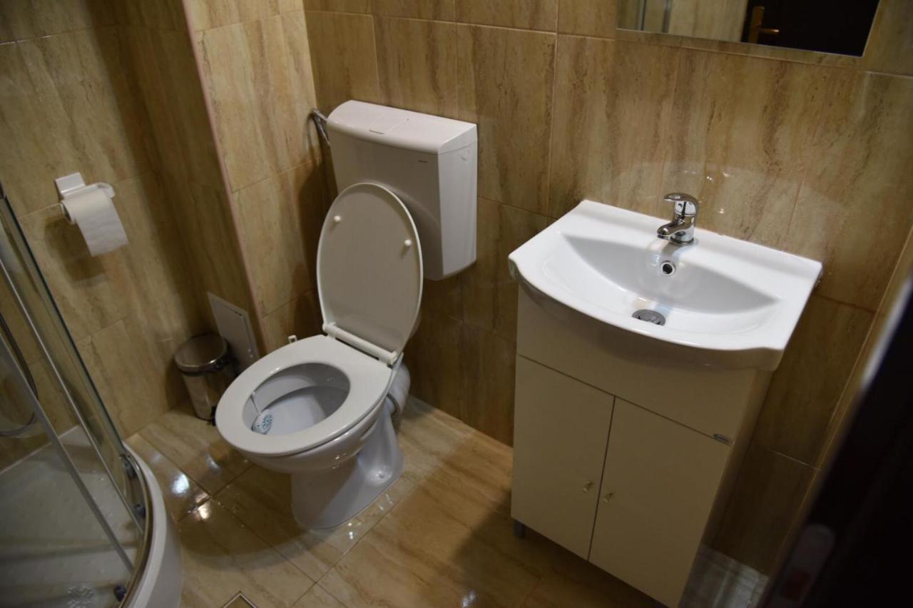 ホテル Casa Poienarilor Sîmbăta de Sus エクステリア 写真